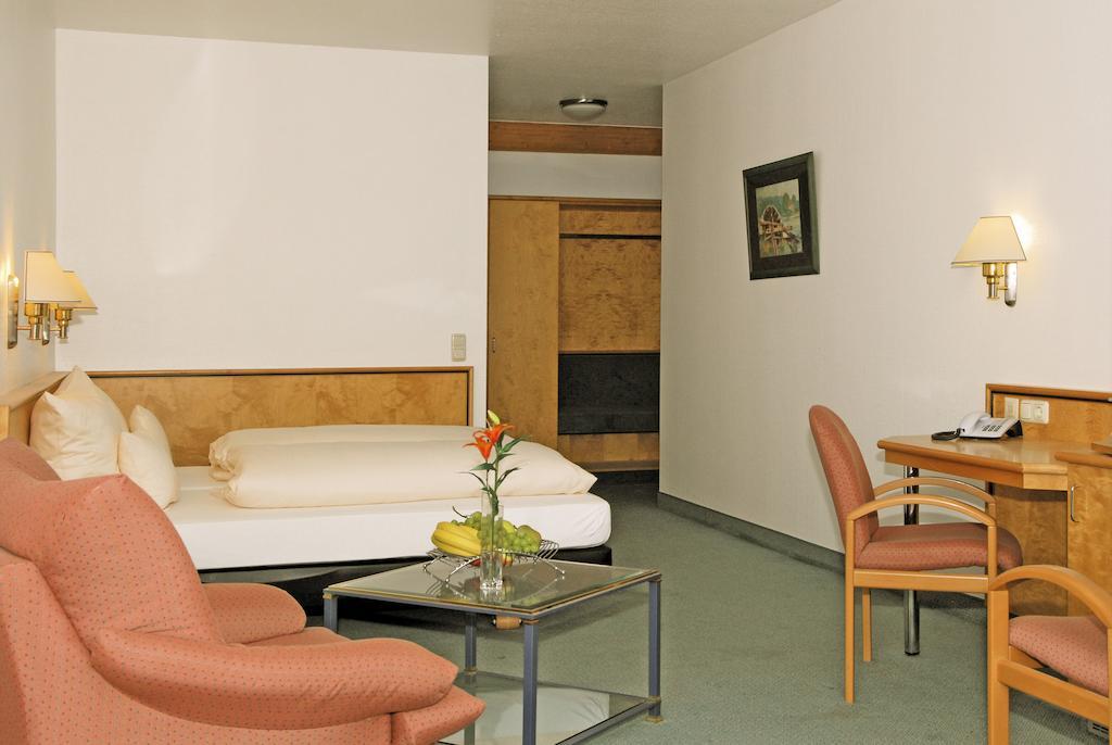 Matchpoint Hotel Altdorf bei Nuernberg Ruang foto