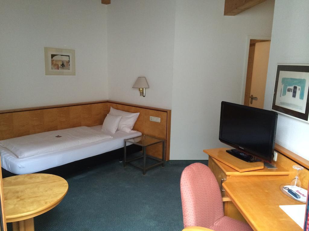 Matchpoint Hotel Altdorf bei Nuernberg Ruang foto